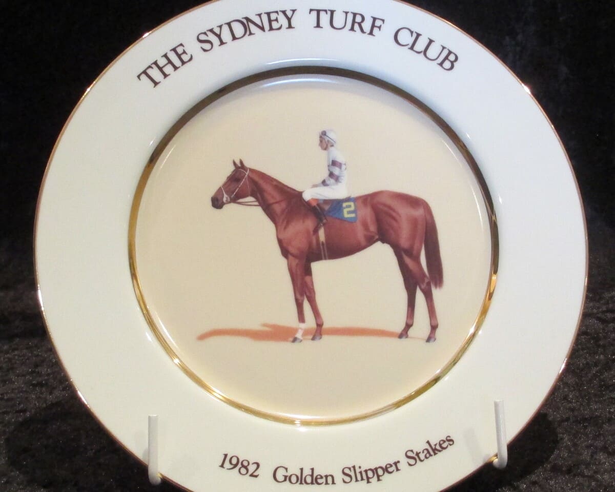 Commemorative plate featuring 1982 Golden Slipper winner Marscay.